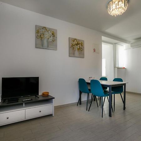 Appartement Oliva à Vrbnik Extérieur photo