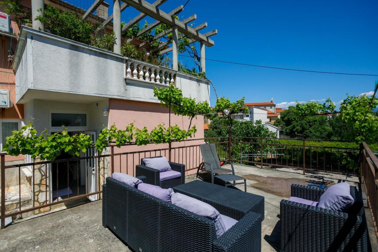 Appartement Oliva à Vrbnik Extérieur photo
