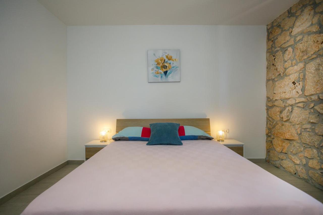 Appartement Oliva à Vrbnik Extérieur photo