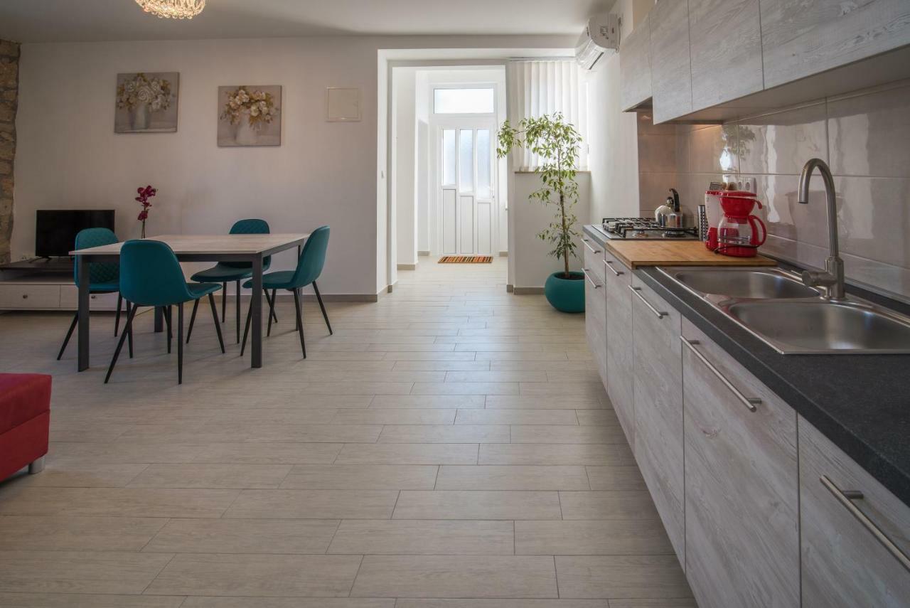 Appartement Oliva à Vrbnik Extérieur photo